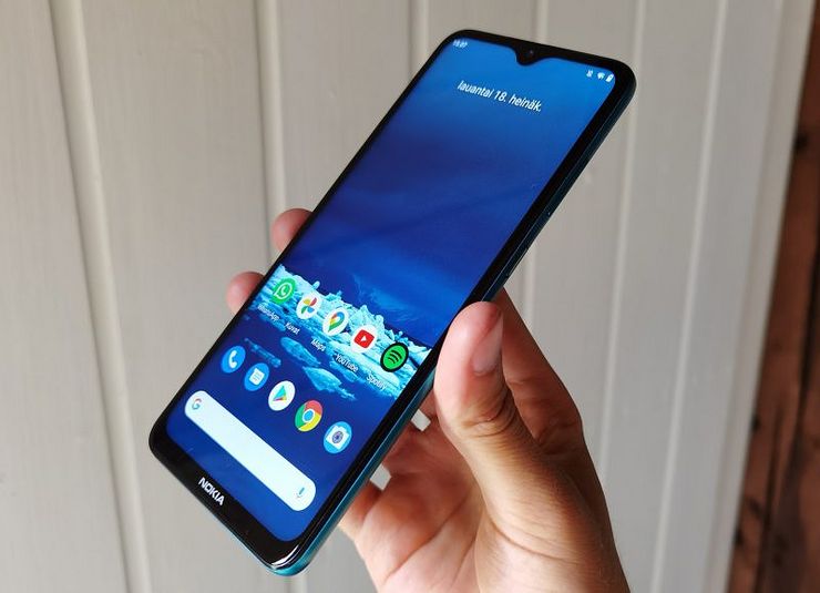 Nokia 5.3 on kevyt ja kookas.