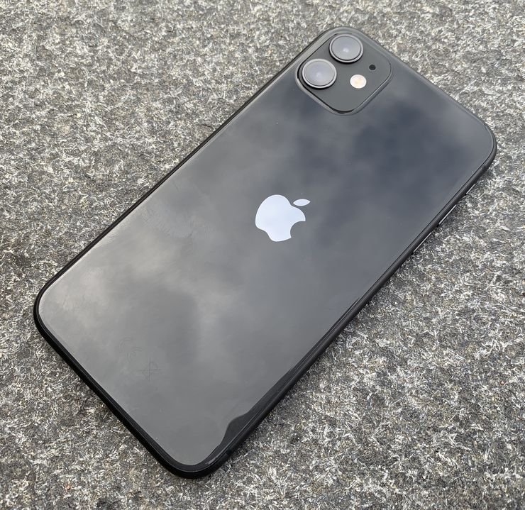 iPhone 11 on helpoimmin suositeltava vaihtoehto uuden iPhonen ostajalle.