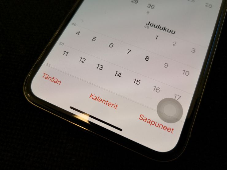 AssistiveTouch tuo virtuaalipainikkeen iPhonen näytölle.