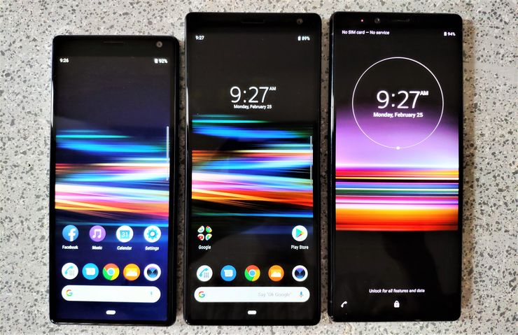 Sonyn MWC 2019 -uutuudet. Vasemmalta oikealle: Xperia 10, Xperia 10 Plus ja Xperia 1.