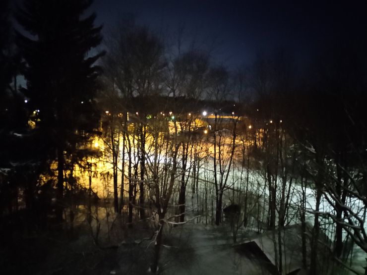 Todella hämärässä kuvat eivät ole enää kovinkaan hyviä.