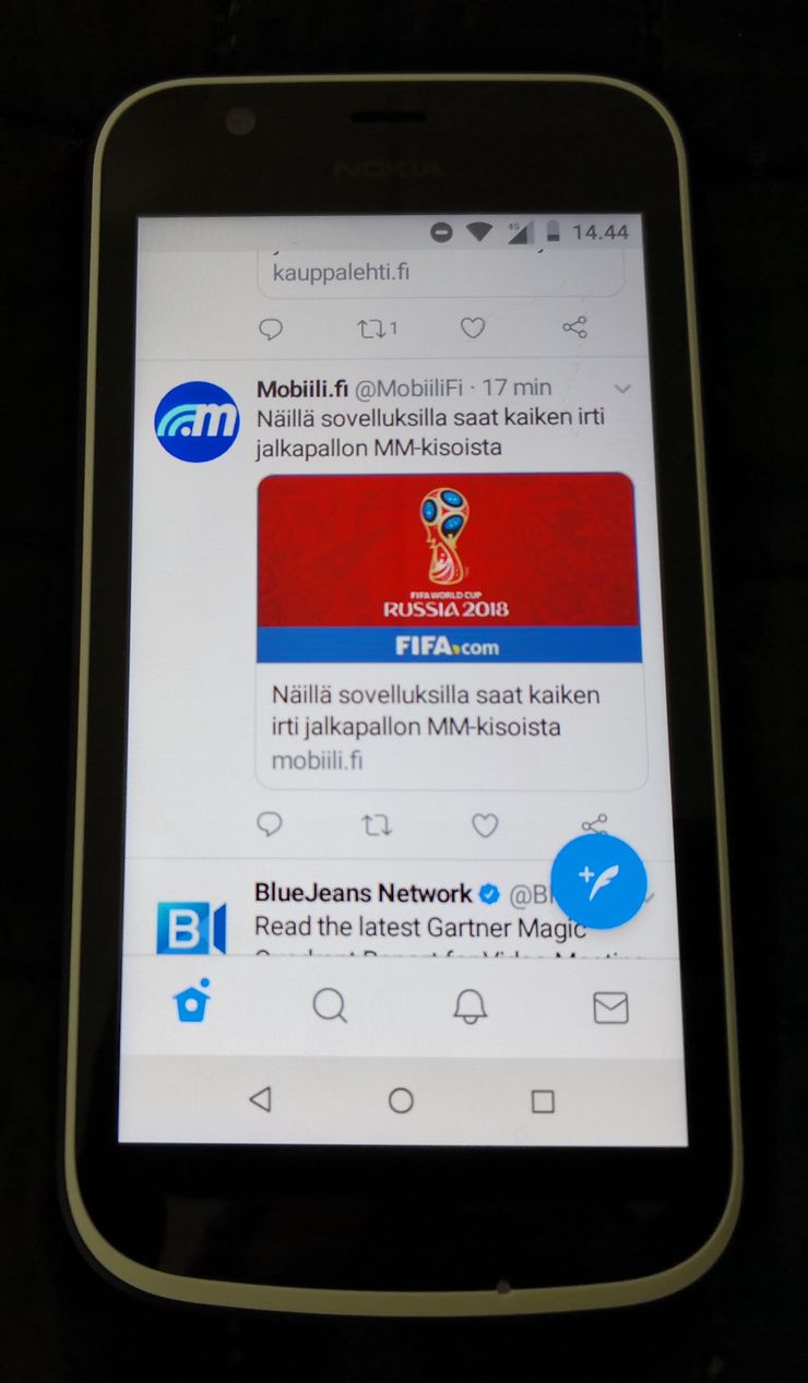 Android Gossa toimivat samat sovellukset kuin muutenkin Android-puhelimissa. Kuvassa Twitter.