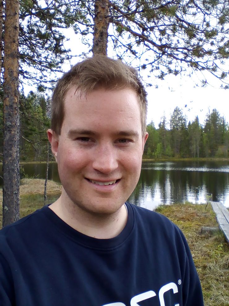Selfie Nokia 1:n etukameralla.