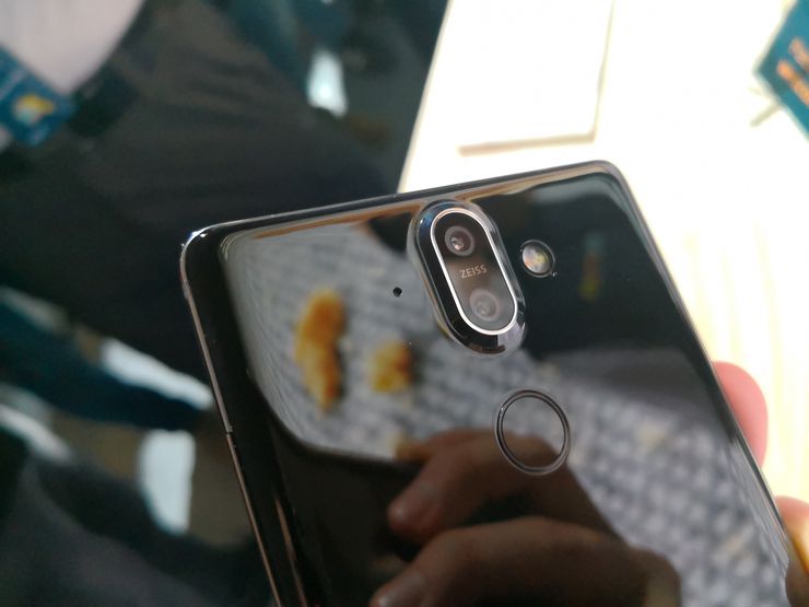 Nokia 8 Siroccossa on sama 2x optisen zoomin kaksoiskamera kuin Nokia 7 Plussassa.