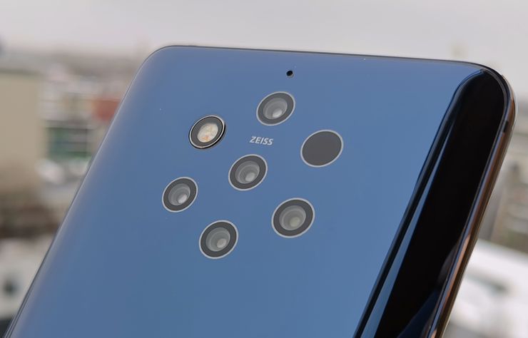 Nokia 9 PureView on ensimmäinen älypuhelin viidellä takakameralla.