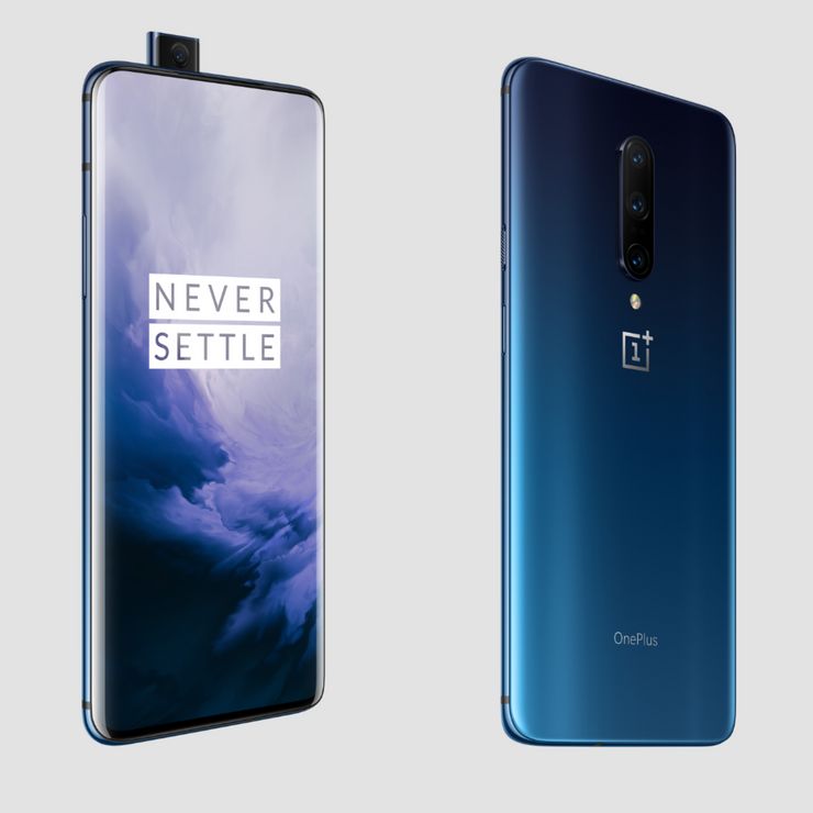 OnePlus 7 Pro Nebula Blue -värissä.