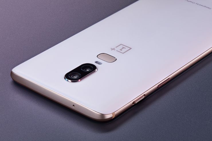 OnePlus 6 Silk White.