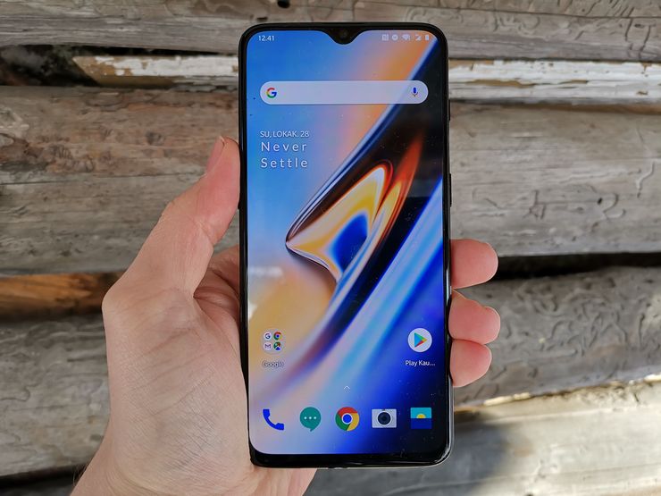 OnePlus 6T.