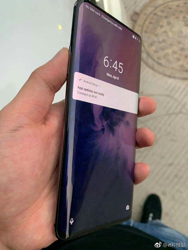 OnePlus 7 Pro? Kuvavuoto kiinalaisen Weibo-palvelun kautta.