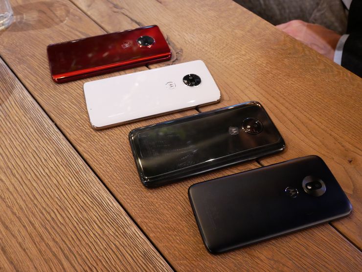 Moto G7 Plussan punainen värivaihtoehto on räväkkä.