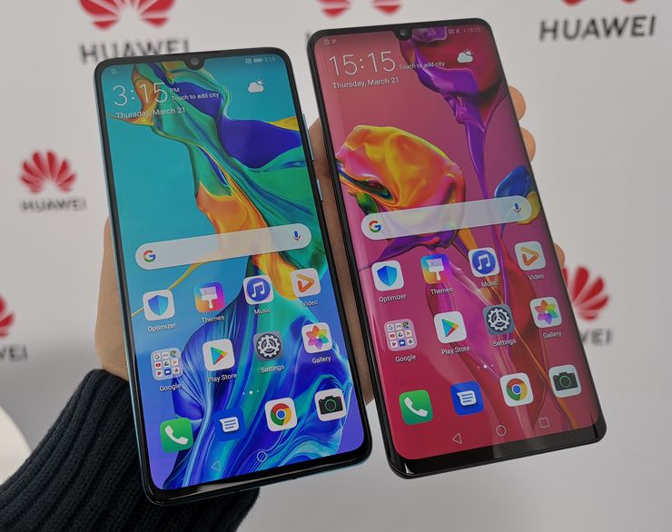 Huawei P30:ssa on 6,1 tuuman ja Huawei P30 Prossa 6,47 tuuman OLED-näyttö.