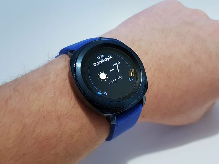 Älykello istuu mukavasti ranteeseen, vaikka se ei olekaan urheillessa yhtä miellyttävä pidettävä kuin Gear Fit2 Pro.
