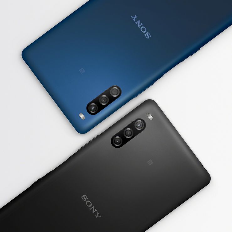 Xperia L4:n värivaihtoehdot.