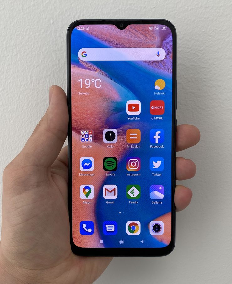 Mi 10 Lite 5G on varustettu 6,53 tuuman AMOLED-näytöllä.