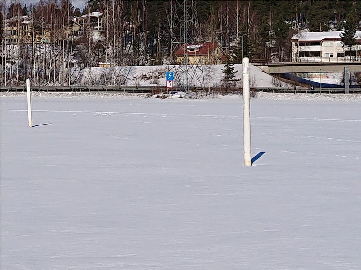 Ylempi kuva zoomattuna nelinkertaiseksi.