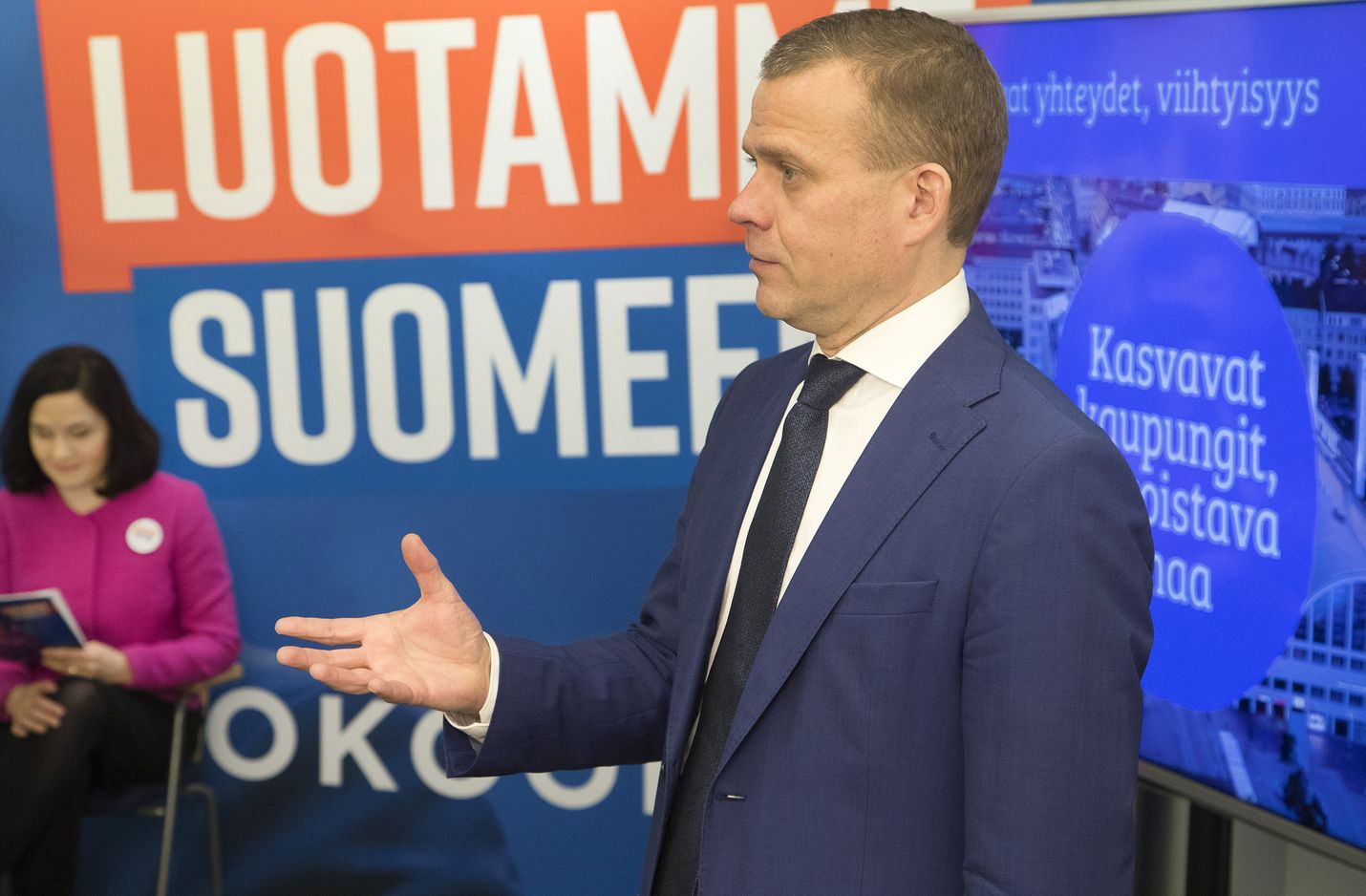 Kokoomuksen puheenjohtaja Petteri Orpo linjasi, että kaupungit ja kunnat kantavat parhaiten vastuun soten uudistamisesta.