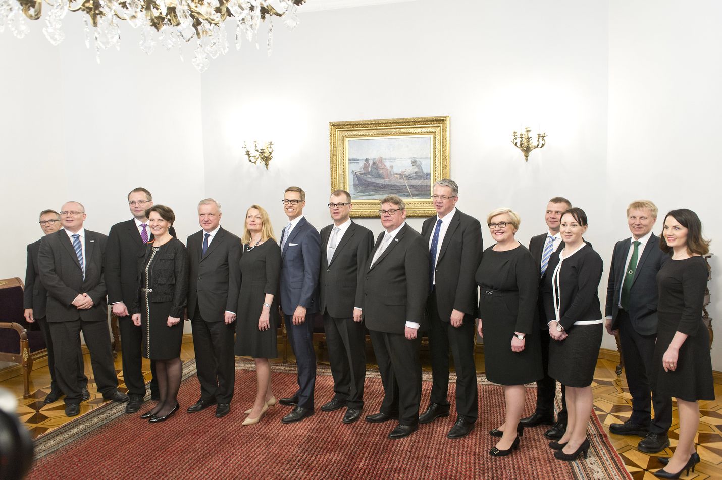 Paljon on muuttunut hallituskauden alusta, jolloin hallituksen johdossa olivat Juha Sipilän lisäksi kokoomuksen Alexander Stubb ja Perussuomalaisten Timo Soini. Sittemmin monet ministerit ovat vaihtuneet ja Perussuomalaiset hajosi.