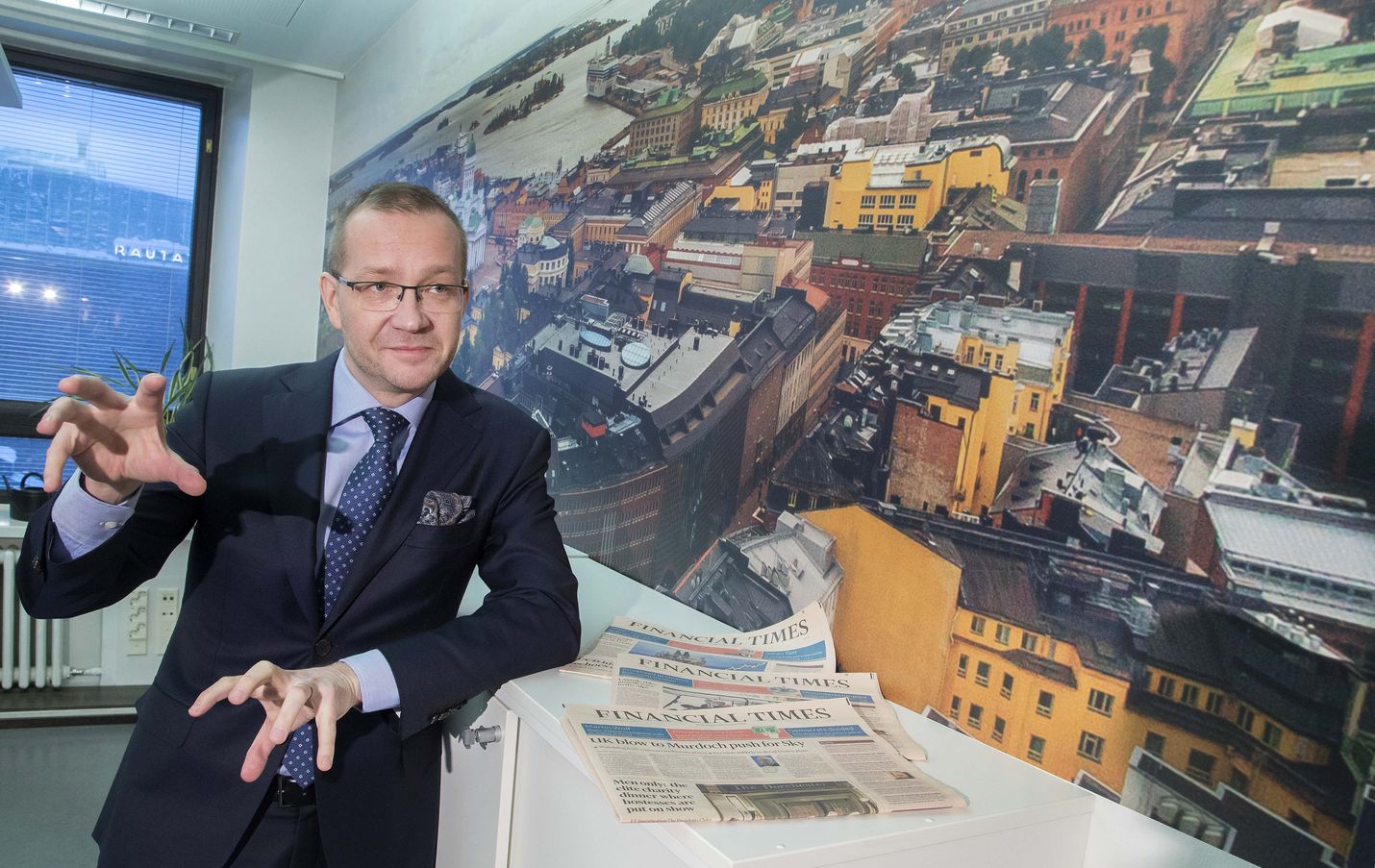 Keskuskauppakamarin Juho Romakkaniemi lieventäisi työehtosopimusten yleissitovuutta.
