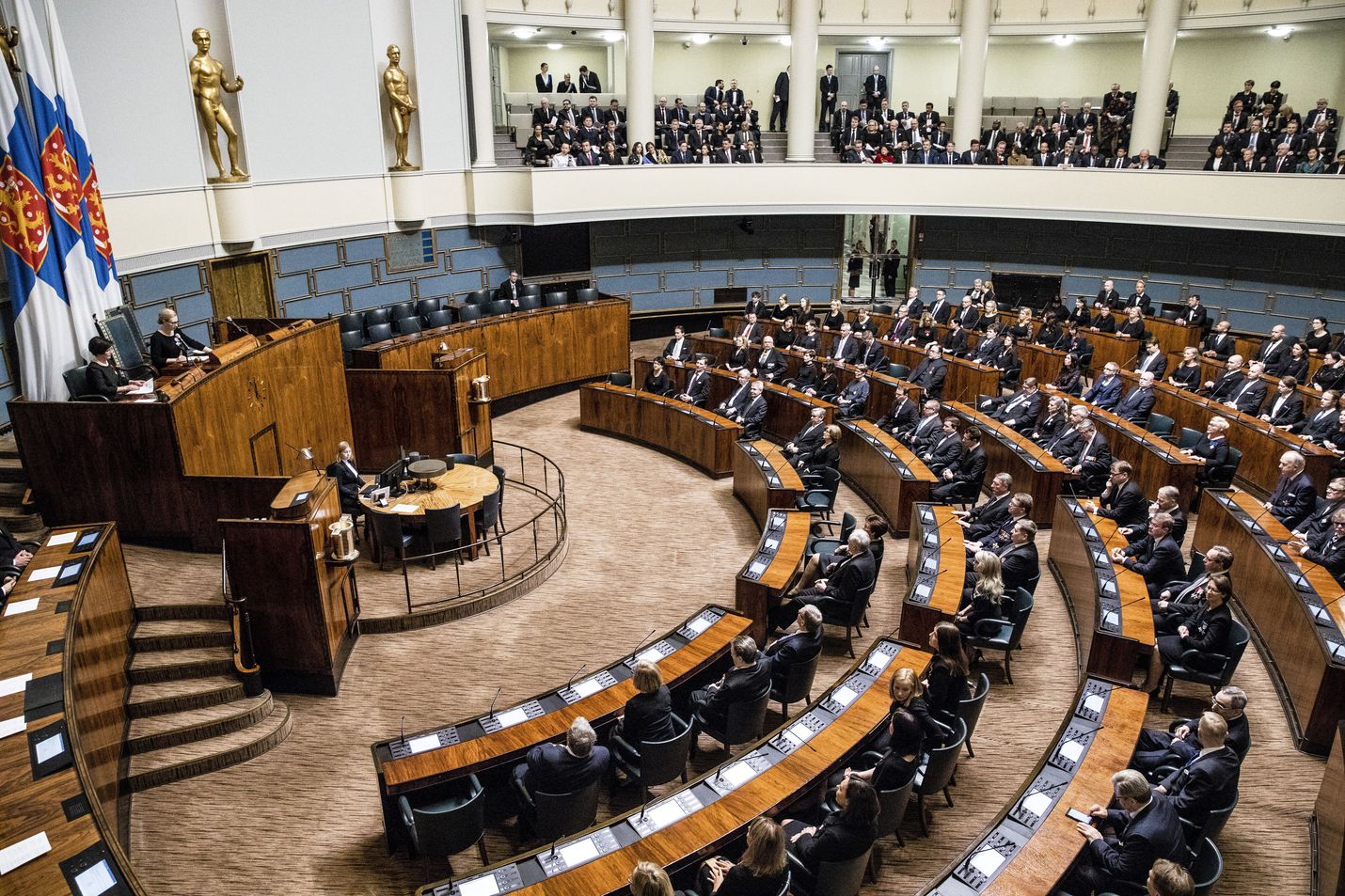 Eteläsuomalaiselta kansanedustajalta yritettiin periä vuoden 2015 tammikuussa tekaistua yli kolmentoista miljoonan euron suuruista saatavaa.