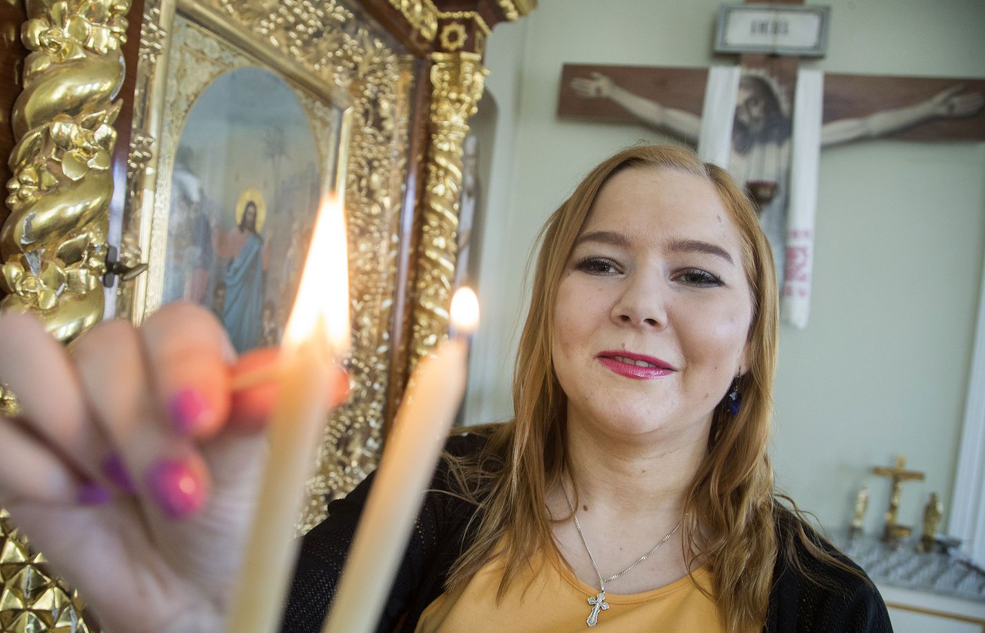 Riikka Uoti aikoo käydä kirkossa pääsiäisenä. Hän toteaa, ettei hän ole säännöllinen kirkossakävijä, vaikka pitääkin ortodoksisesta jumalanpalveluksesta.