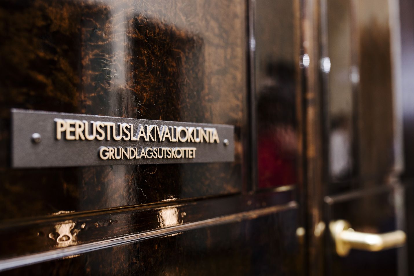Perustuslain noudattamisen valvonnassa nykyinen eduskunnan perustuslakivaliokunnan suorittama etukäteisvalvonta toimii selvityksen mukaan hyvin eikä siitä ole syytä luopua.