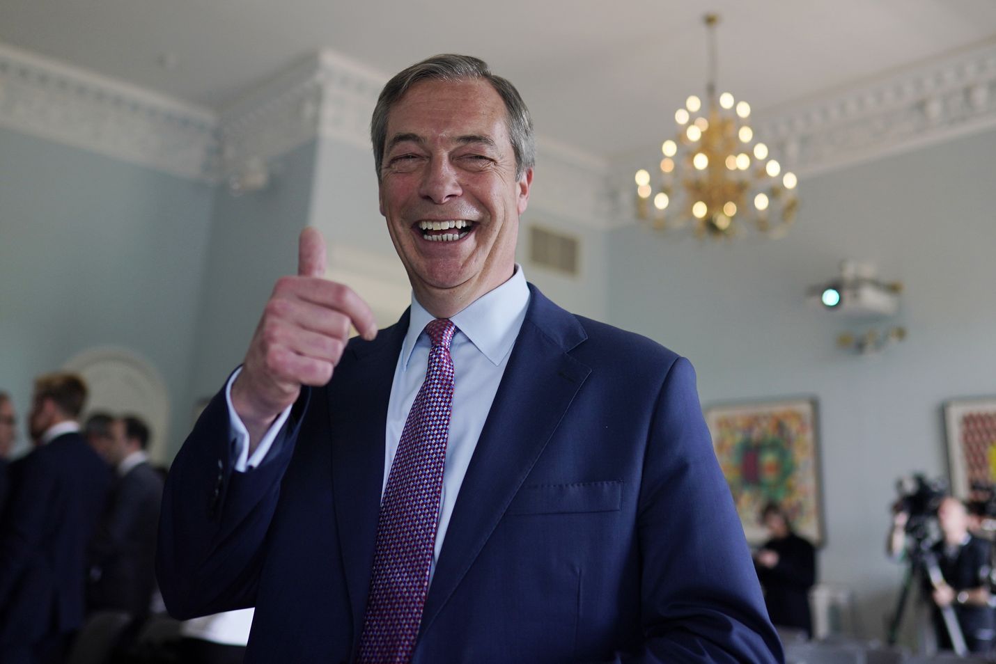 Nigel Farage ei ole istunut koskaan Britannian parlamentissa, mutta EU-parlamentin jäsen hän on vuodesta 1999. Farage on tammikuussa perustetun Brexit-puolueen puheenjohtaja.