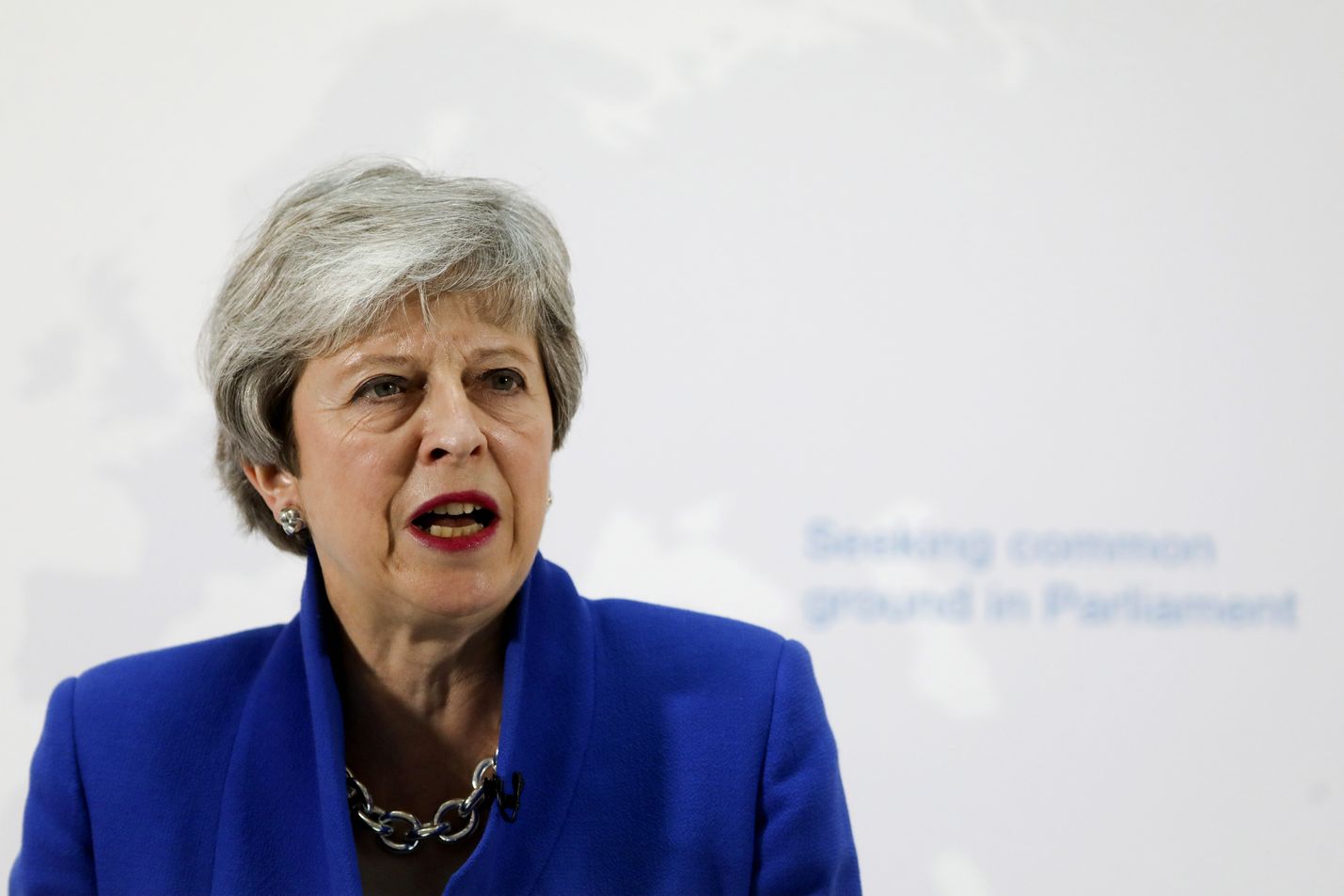 May esitteli tiistaina brexit-sopimukseen joukon esityksiä, joita pidettiin myönnytyksinä varsinkin Labour-puolueelle.