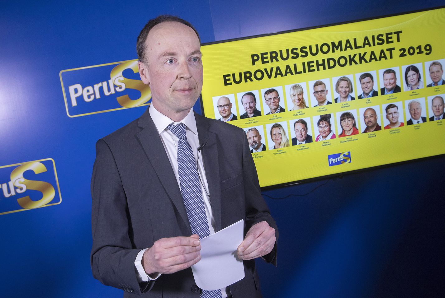 Jussi Halla-ahon (kuvassa) luotsaama Perussuomalaiset säilytti europarlamenttivaaleissa kaksi paikkaansa. Puolueen meppejä ovat Teuvo Hakkarainen sekä Laura Huhtasaari.