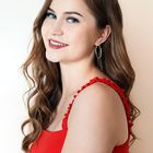 6. Venla Lemmetti 20 vuotta, 174 cm, Turku. Vastaanottovirkailija/myyjä. Harrastaa kilpacheerleadingia, jossa toimii myös valmentajana.