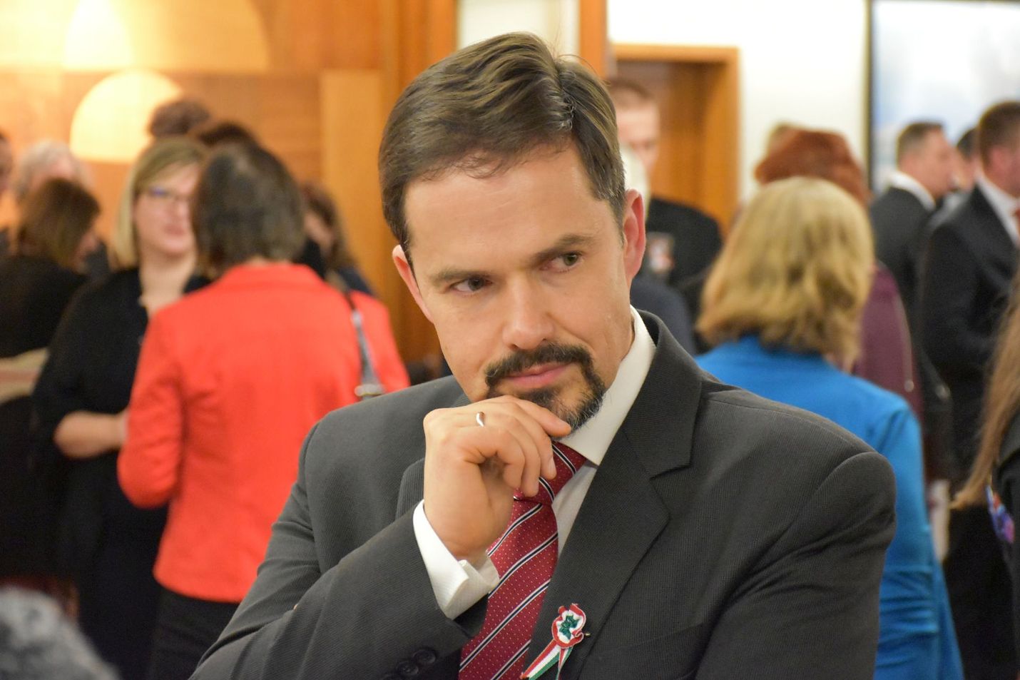 Unkarin Suomen-suurlähettiläs György Urkuti sanoo Unkarin vain vastanneen maata kohtaa esitettyyn kritiikkiin.