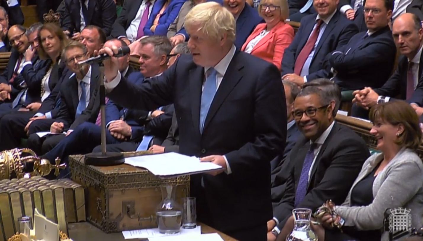 Britannian pääministeri Boris Johnson puhui parlamentissa maanantaina ennen istuntotaukoa.