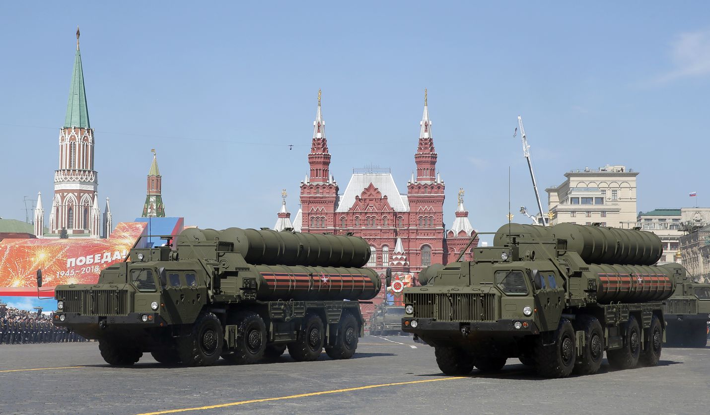Venäjä esitteli S-400-torjuntaohjuksiaan Voitonpäivän paraatissa Moskovan Punaisella torilla toukokuussa 2018.