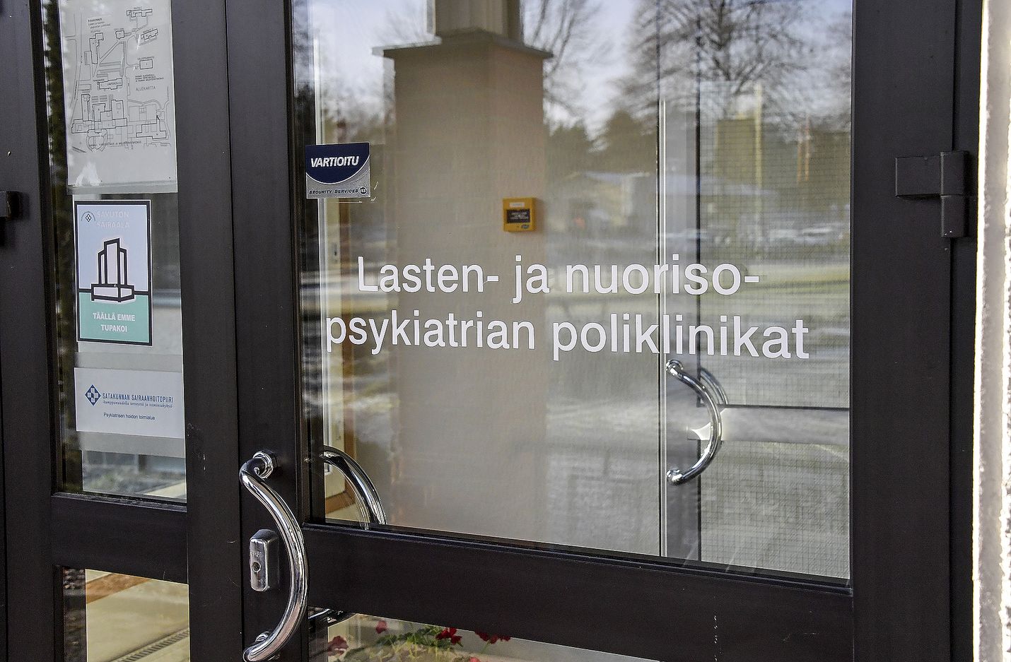 Kirjoittajan mukaan raumalaiskommentit lastenpsykiatrian siirrosta Poriin eivät ole olleet positiivisia. Kuvassa näkyvää