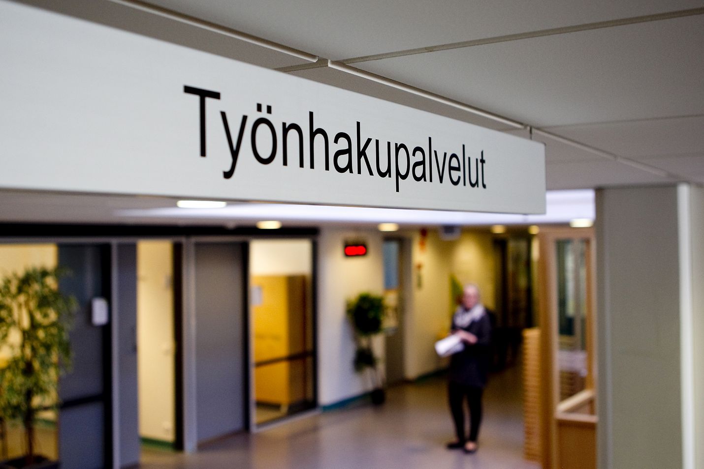 Työ- ja elinkeinoministeriö julkaisi lyhyen aikavälin työmarkkinaennusteen perjantaina.