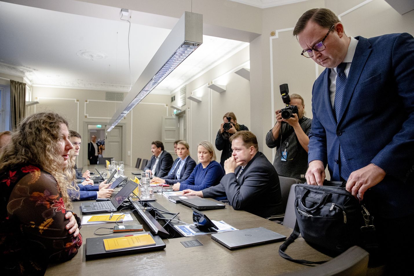 PAU:n puheenjohtaja Heidi Nieminen (vas.) ja Paltan toimitusjohtaja Tuomas Aarto (oik.) kävivät valtakunnansovittelijan neuvottelupöytään keskiviikkona. Ratkaisua ei löytynyt.