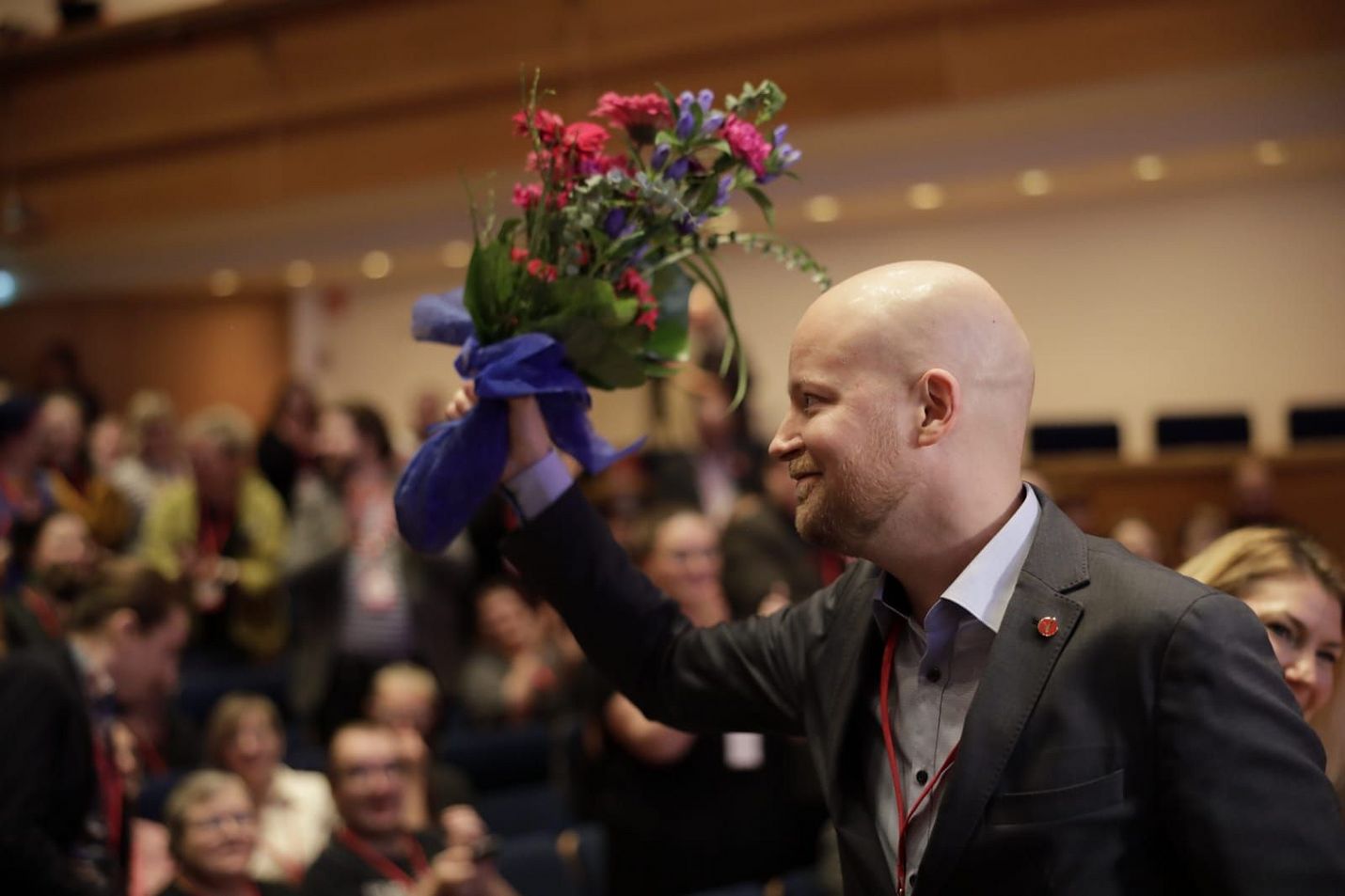 Vasemmistoliiton ensimmäiseksi varapuheenjohtajaksi valittiin Jussi Saramo.