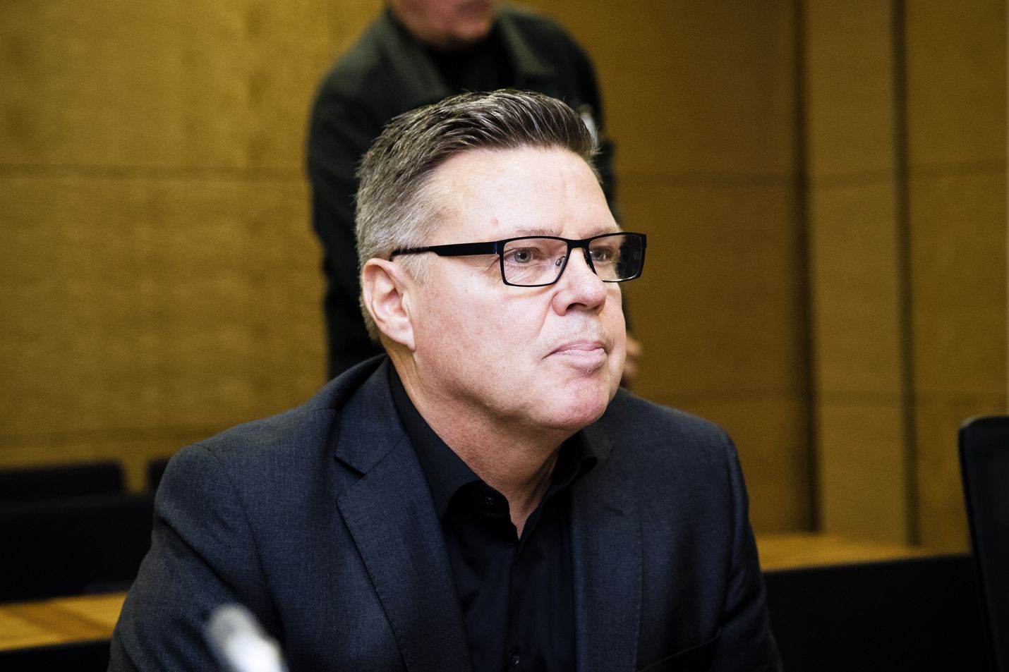 Jari Aarnion alaista syytetään virkavelvollisuuden rikkomisesta. Syytteen mukaan Aarnio vaati alaiseltaan tekoja hänen hyväkseen. Rikossyytteeseen johtaneet teot ajoittuvat vuoden 2016 loppuun.