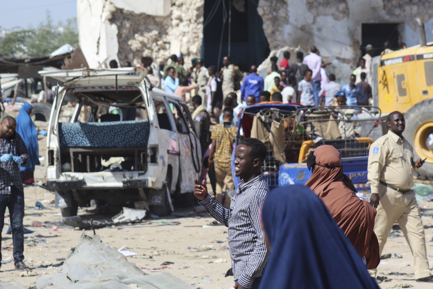 Autopommi-isku tehtiin vilkasliikenteisessä tarkastuspisteessä Mogadishussa lauantaina.