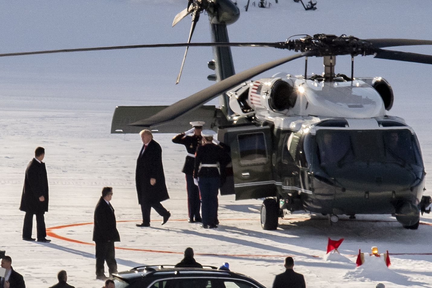 Yhdysvaltojen presidentti Donald Trump saapui Sveitsin Davosiin tiistaina aamupäivällä.