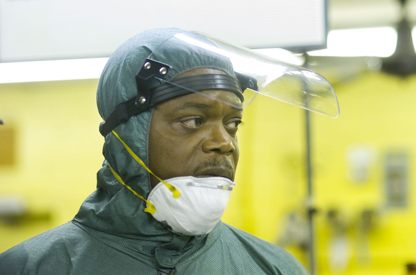 Renny Harlinin ohjaama trilleri työkseen rikospaikkoja puhdistavasta ex-poliisista (Samuel L. Jackson), jonka työ käy vain likaisemmaksi, kun hän eräänä päivänä siivoaa erään murhan jäljet liiankin nopeasti.