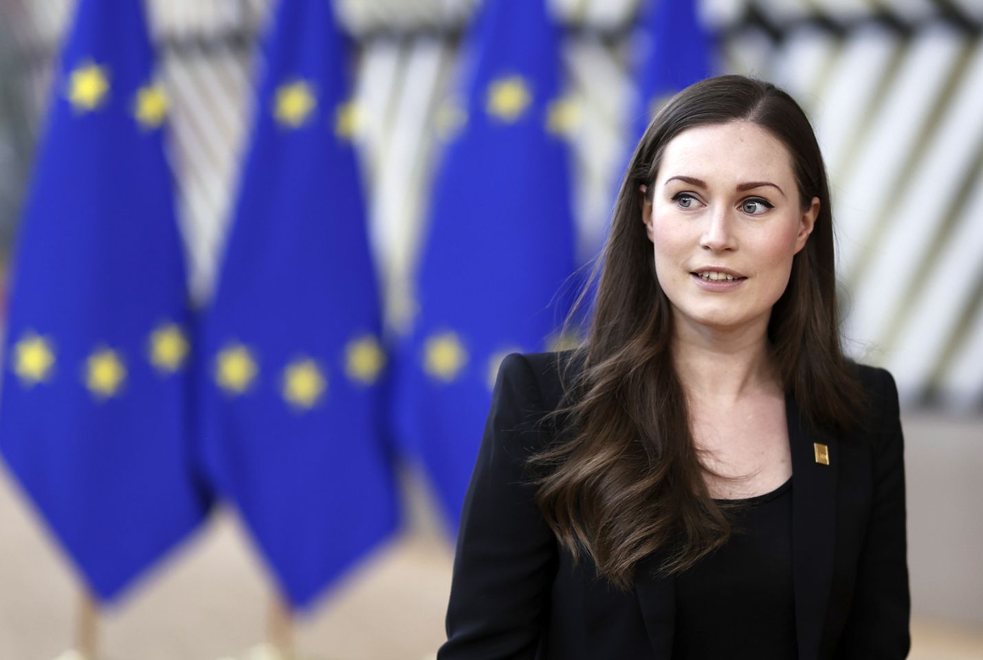 Pääministeri Sanna Marin (sd.) osallistui EU-johtajien kanssa videokokoukseen koronavirustilanteesta tiistaina.