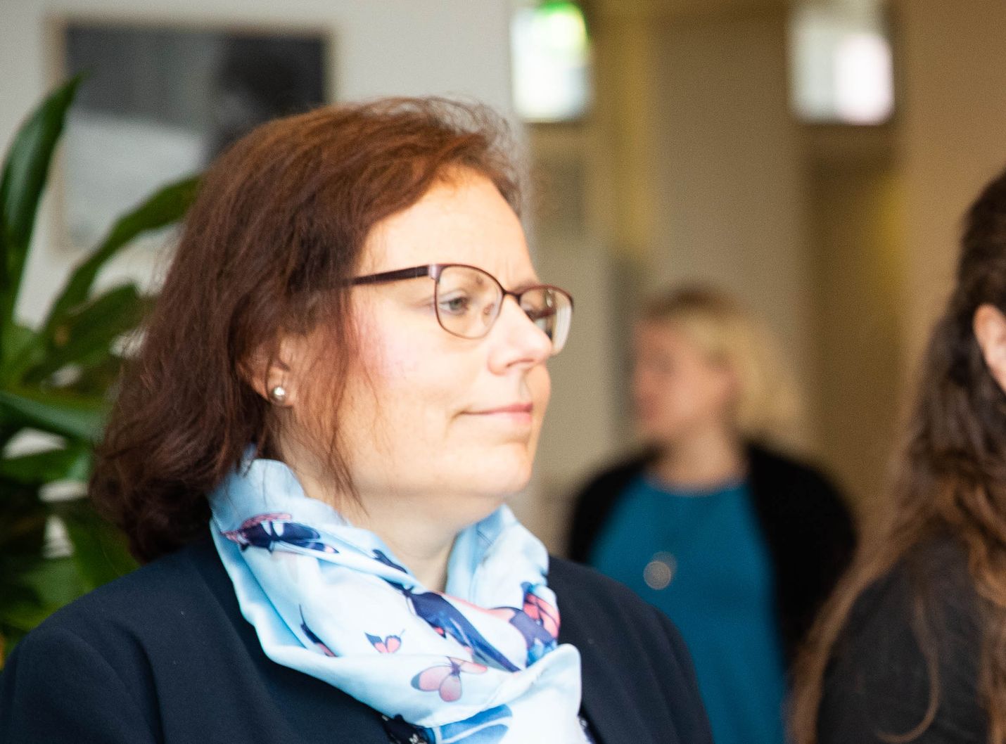 Onko meillä oikeasti varaa laittaa suurta rahasummaa hallinnolliseen remonttiin, kun rahat pitäisi kohdistaa ihmisten palvelujen turvaamiseen, kysyy kokoomuksen kansanedustaja Mia Laiho.