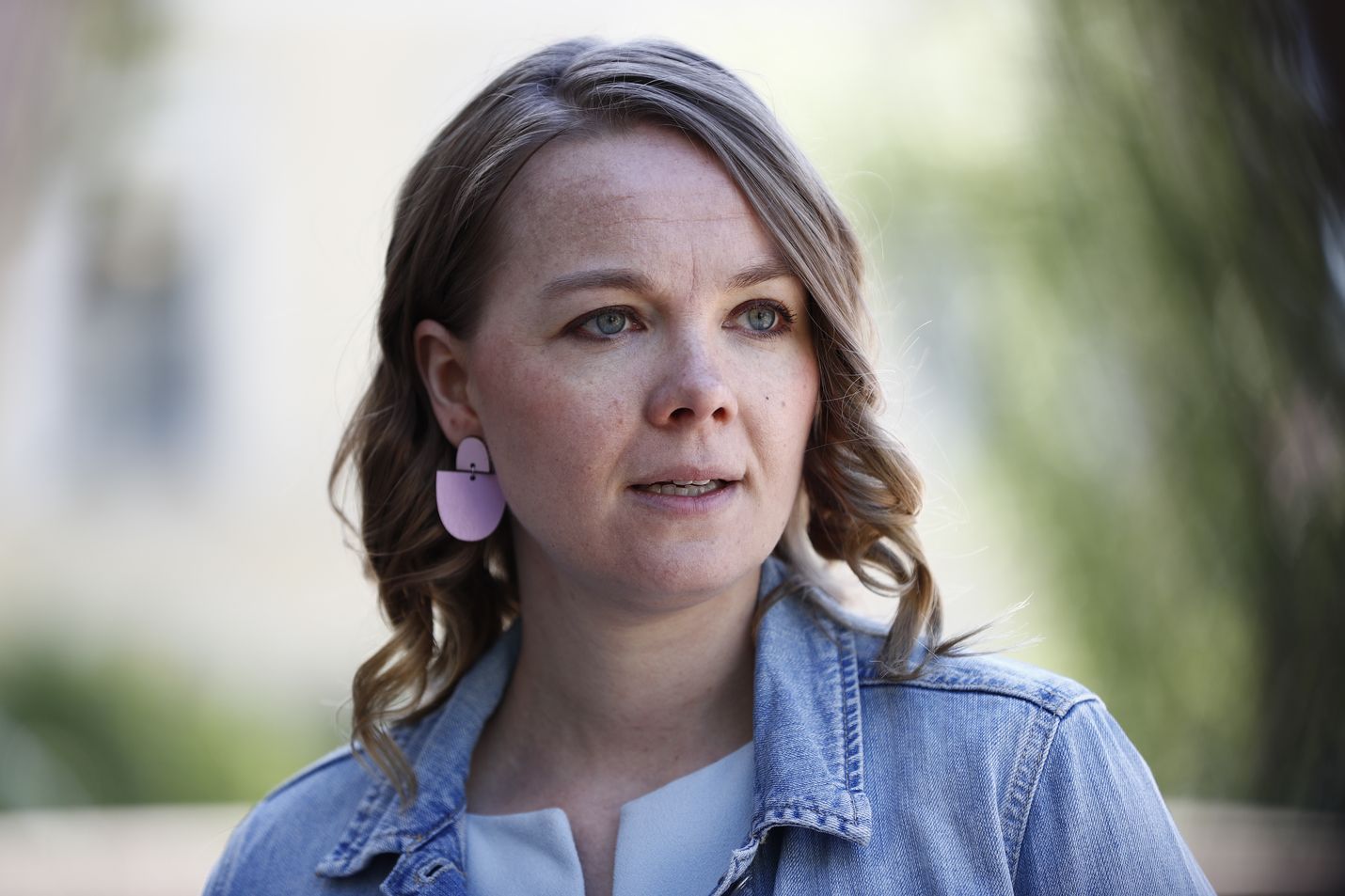 Poliitikon tehtävänä on kantaa vastuu, ja siksi en jatka valtioneuvoston jäsenenä, keskustan puoluejohtaja Katri Kulmuni totesi.