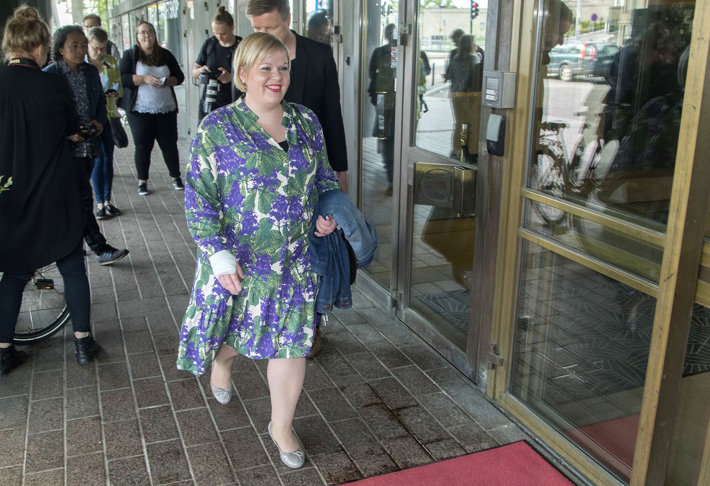 Annika Saarikko on vielä perhevapaalla. Syyskuussa kaikki voi olla toisin.