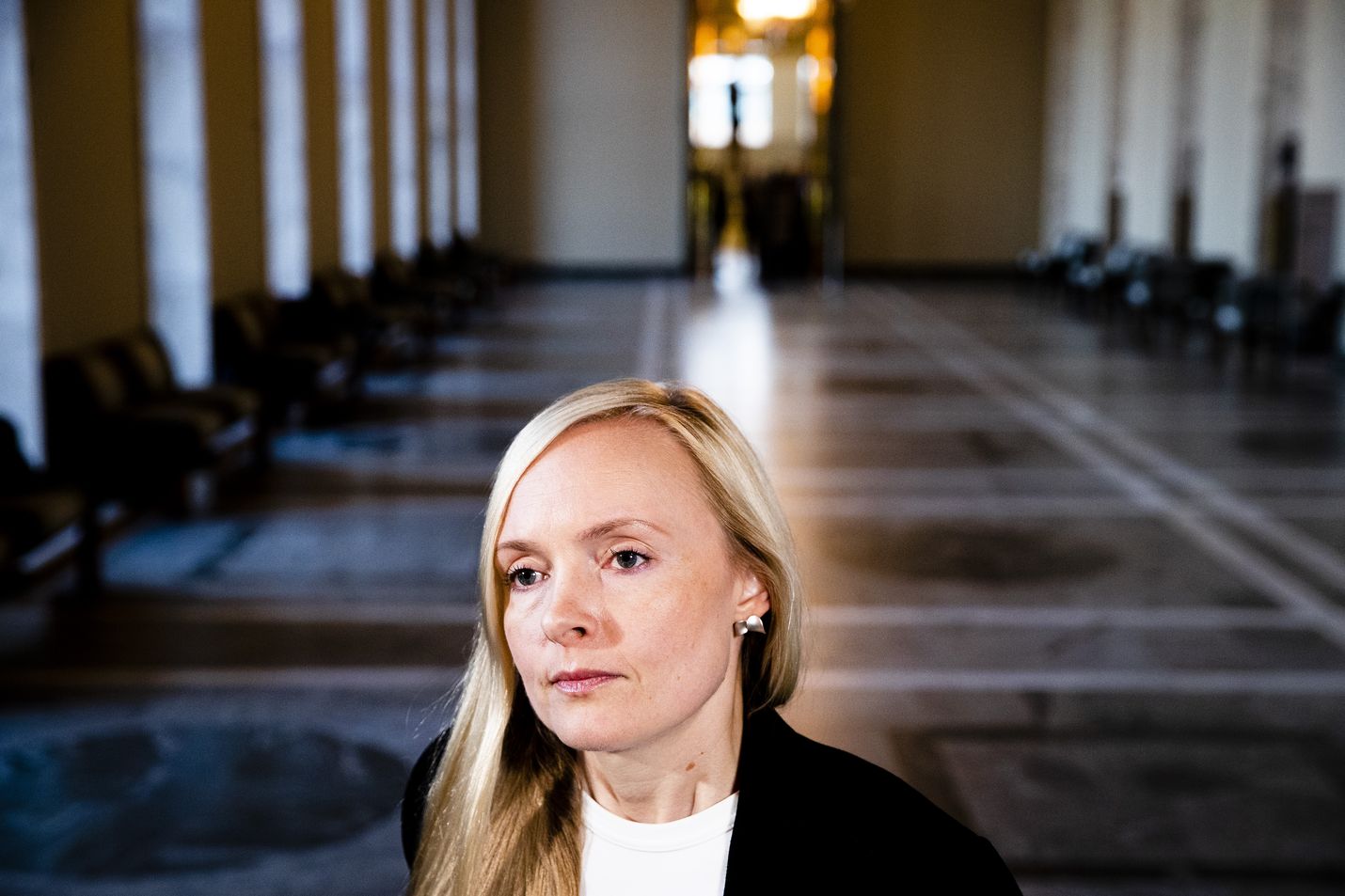 Sisäministeri Maria Ohisalo (vihr.) tuskin yllättyi tiistaisista lausunnoistaan nousseesta kohusta.