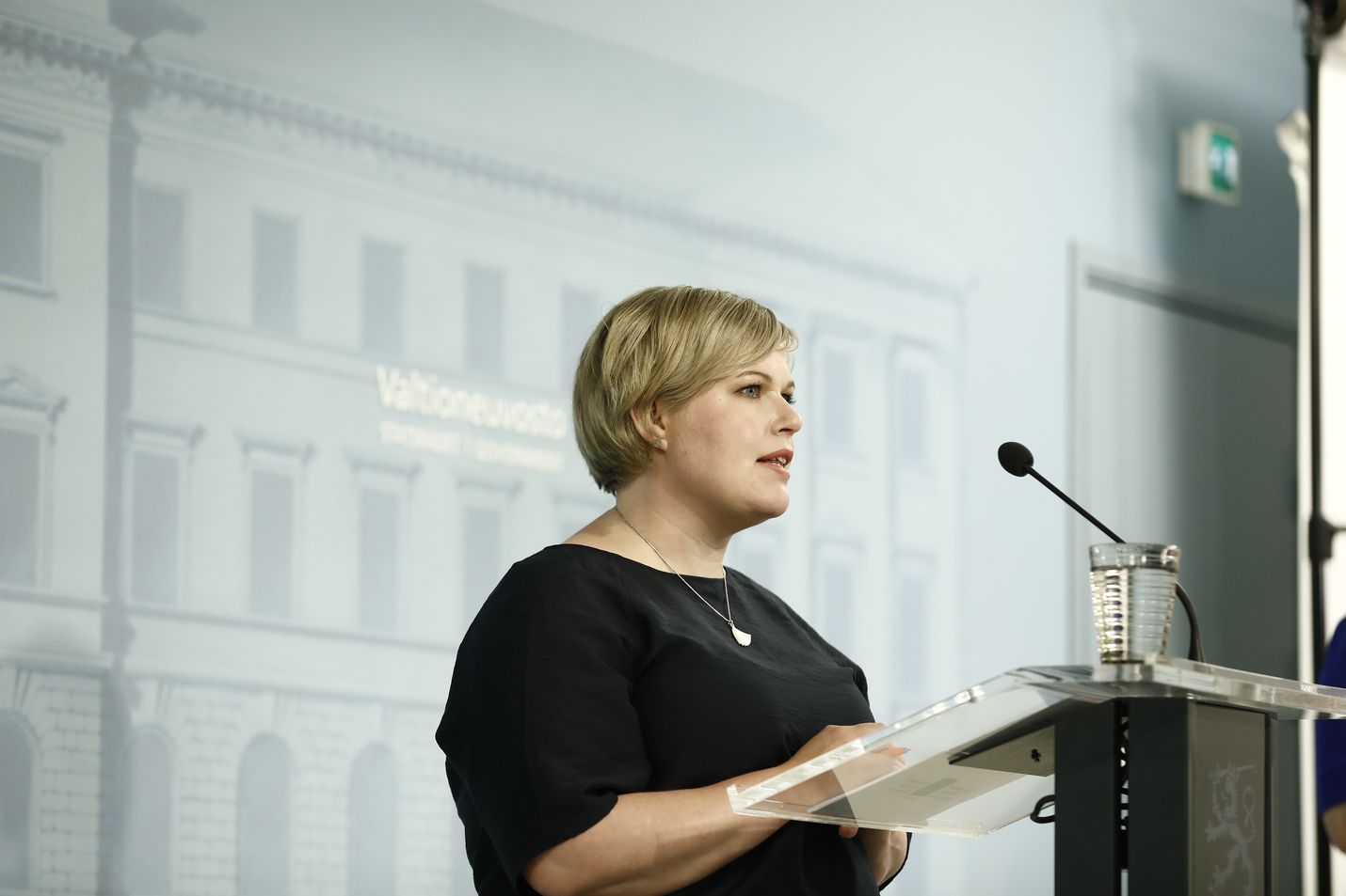 Annika Saarikko palasi ministeriksi oltuaan vuoden vanhempainvapaalla.
