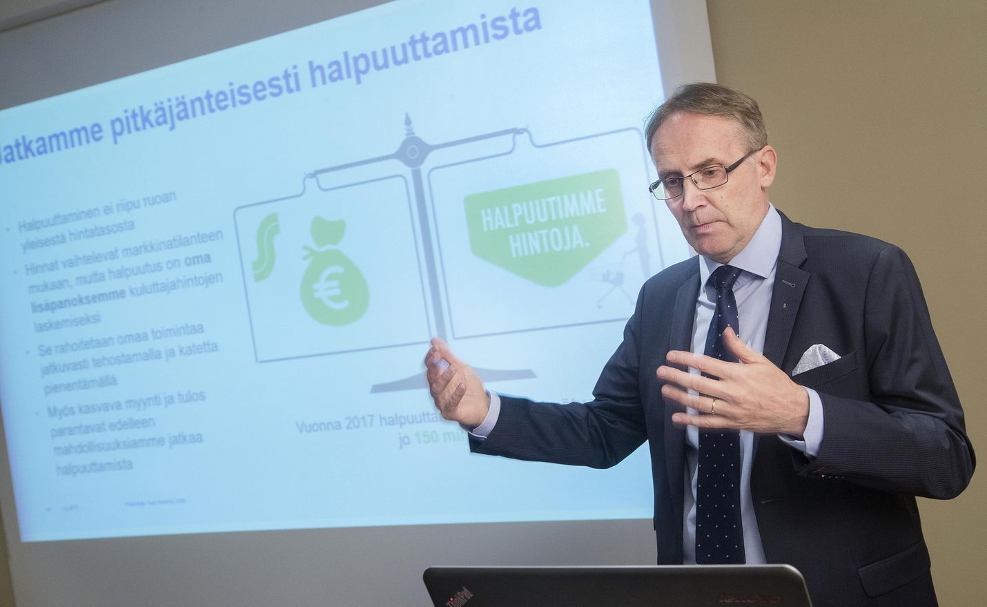SOK:n pääjohtaja Taavi Heikkilä toivoo, että turvakäytännöt riittävät eikä koronakriisi aiheuta enää liiketoiminnan rajoituksia.