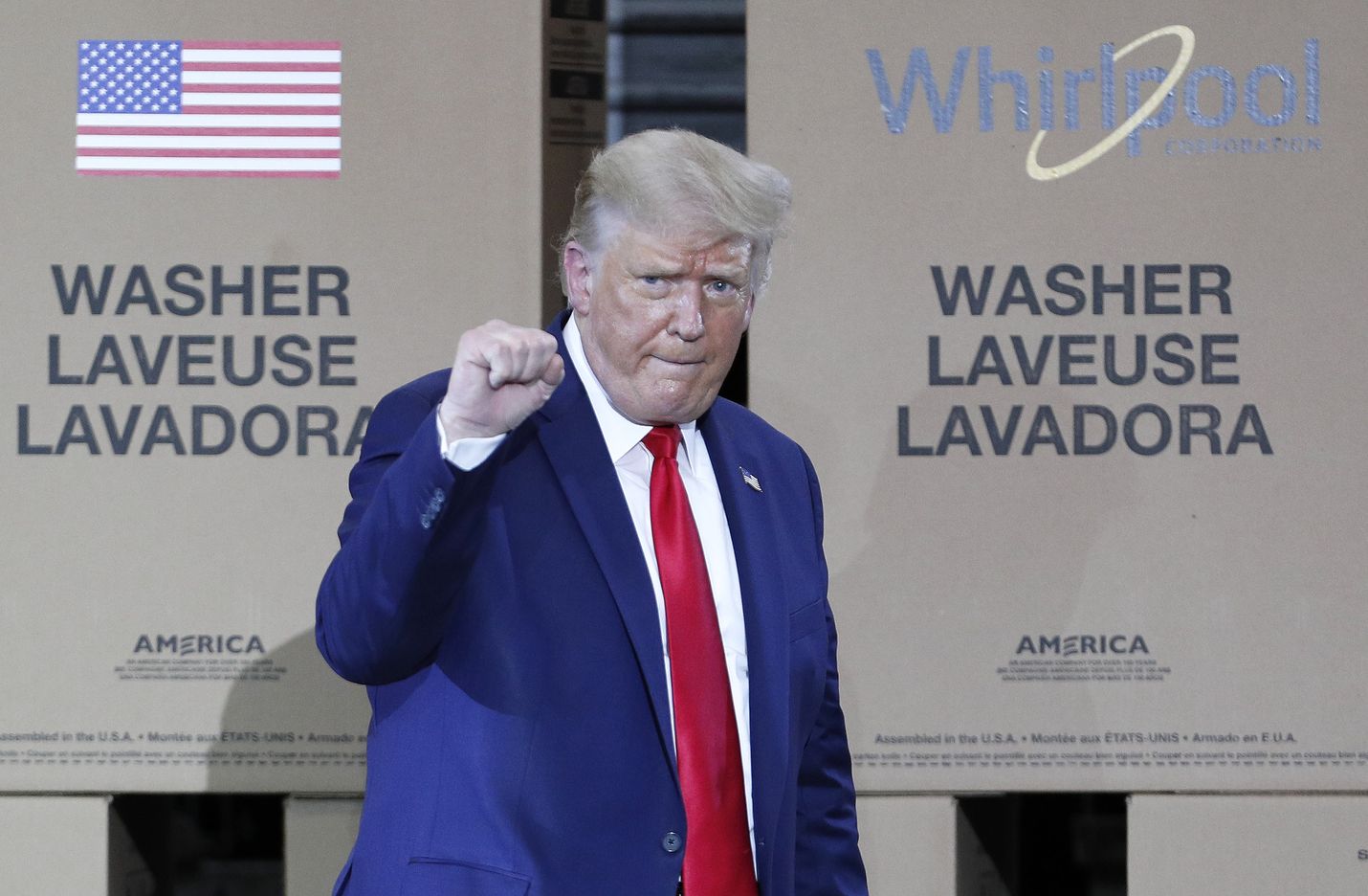 Presidentti Donald Trumpin asetuksilla jäädytettäisiin myös häätöjä ja lykättäisiin opintolainojen korkojen maksua.