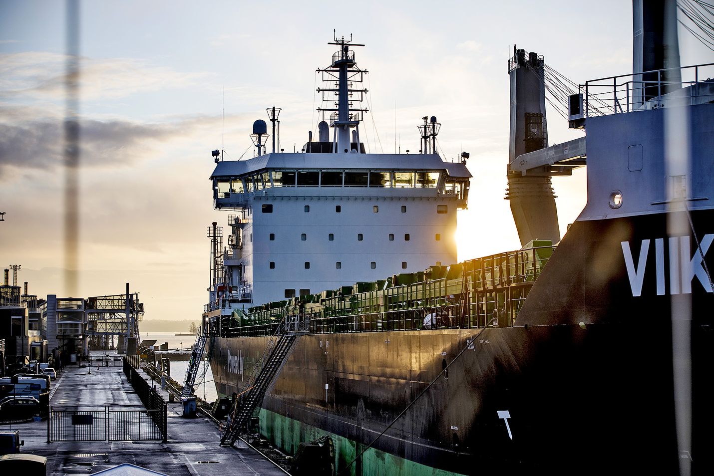Varustamot ovat huolissaan rahtimääristä. ESL Shippingin M/s Viikki on maailman ensimmäinen LNG:llä kulkeva rahtilaiva.