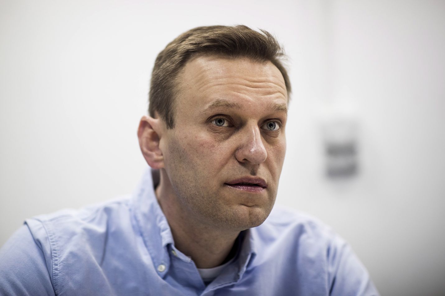 Aleksei Navalnyi on ollut pidätettynä ja kotiarestissa ison osan elämästään poliitikkona. Saksassa koomasta herätettävän Navalnyin idea älykkäästä äänestystaktiikasta on käytössä tänään Venäjän aluevaaleissa.